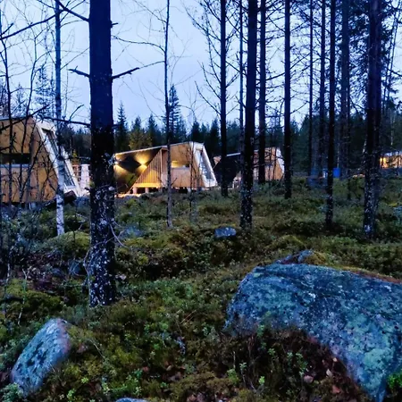 Lapland Glow Chalets Hotell *
